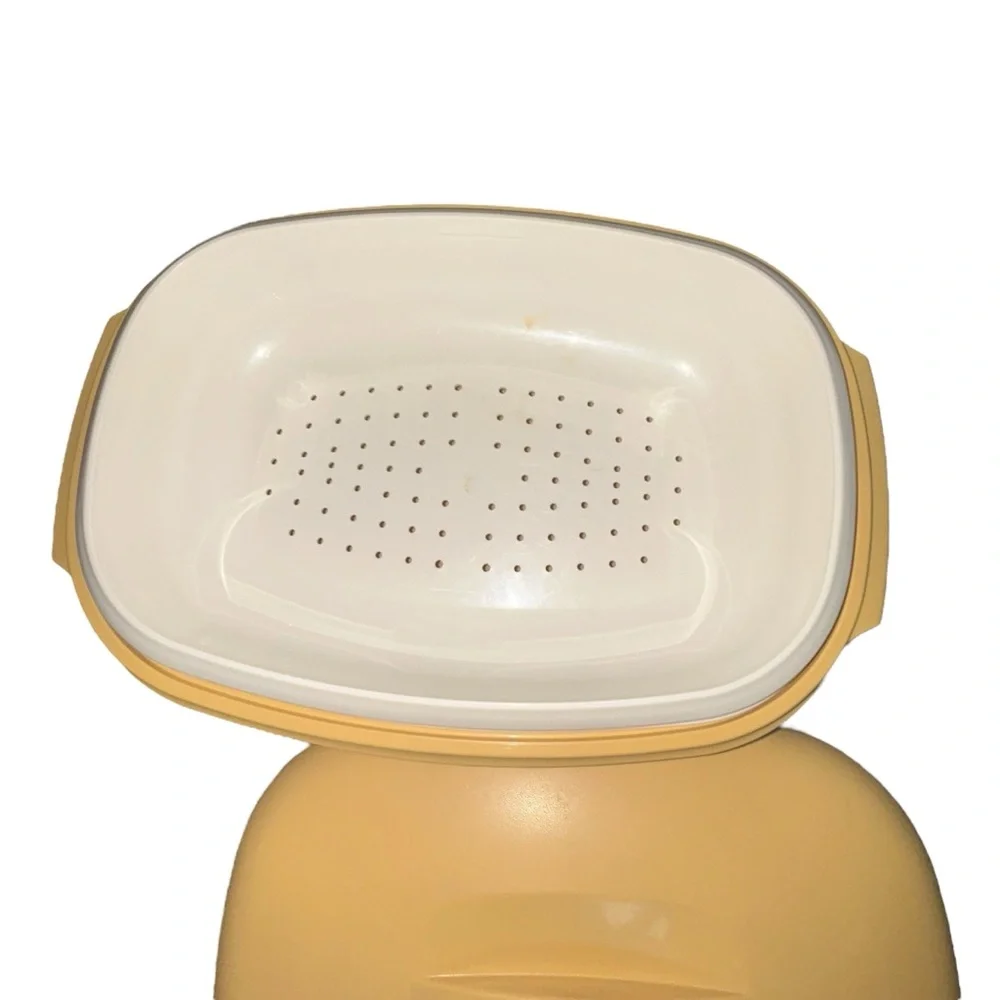 Vintage Tupperware 4-Piece Oval Microwave Steamer Cooker Gold with Inserts & Lid